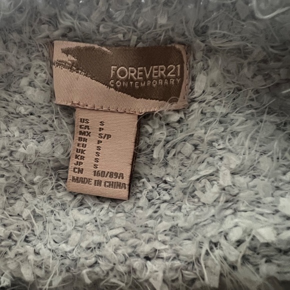 Forever 21 Women's Blue Floral Fleece Top - Picture 2 of 2